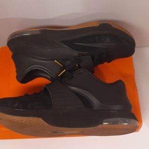 KD SUEDE SZ 9